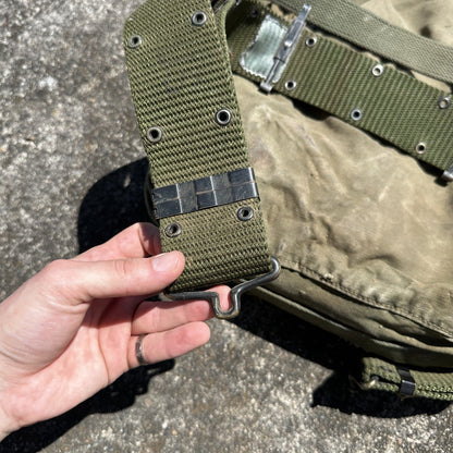 Korea US GI Gas Mask Bag Original Backpack Belt WWII Haversack 1960s?