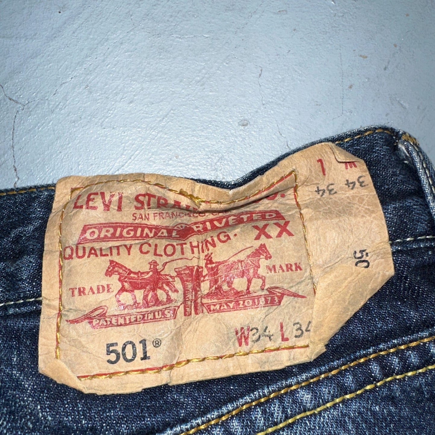 Levis 501 Vintage Y2K XX Straight Leg Jeans Blue Med Wash 34x34 Act 32x28