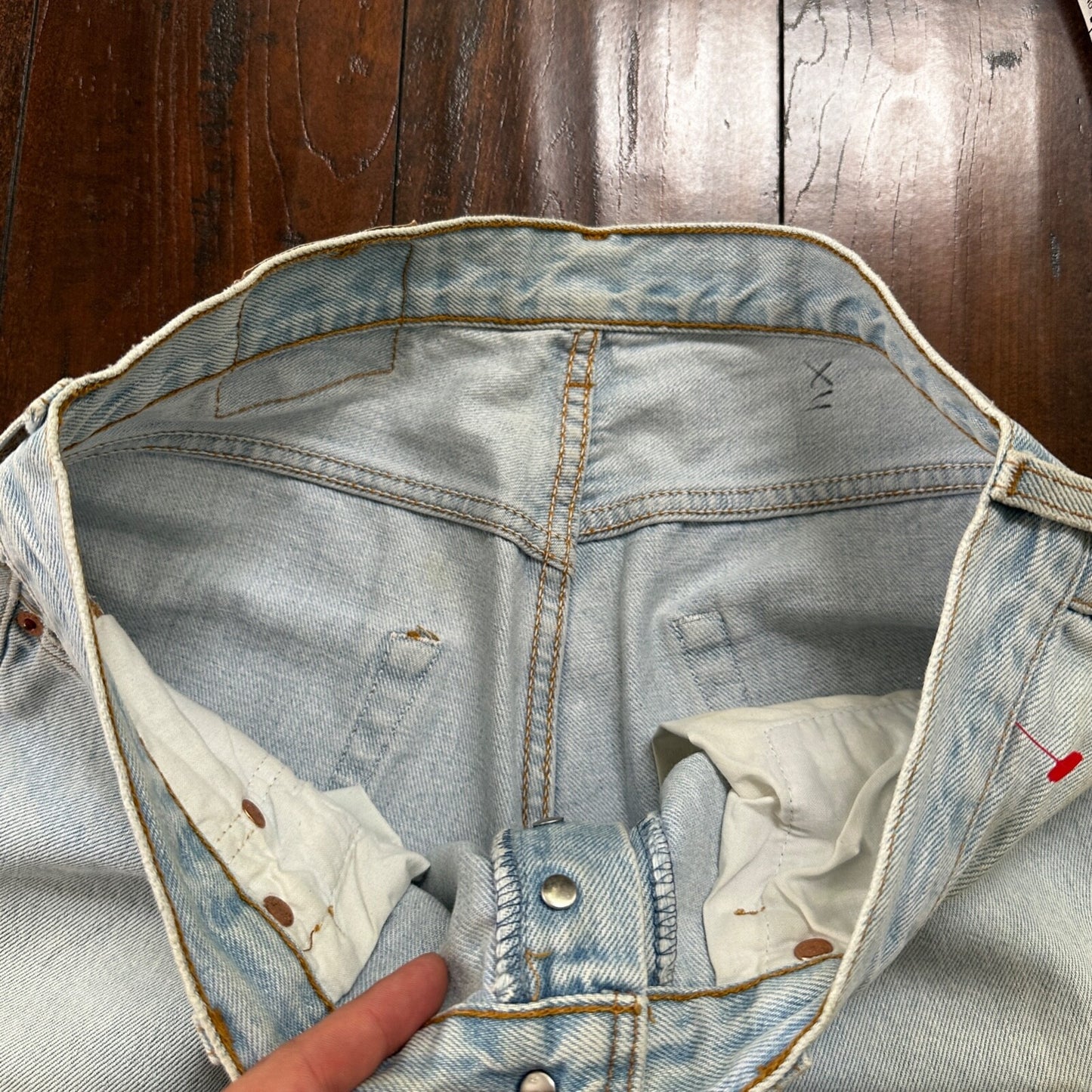 VTG 90s Levis 501 Button Fly 34x30 UK Tag Jeans Light Wash Blue XX Act 32x27