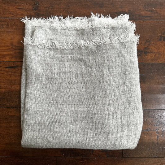 Gray Solid Stitched Scarf Lightweight Heather Winter Used Big Size Cute SQUARE