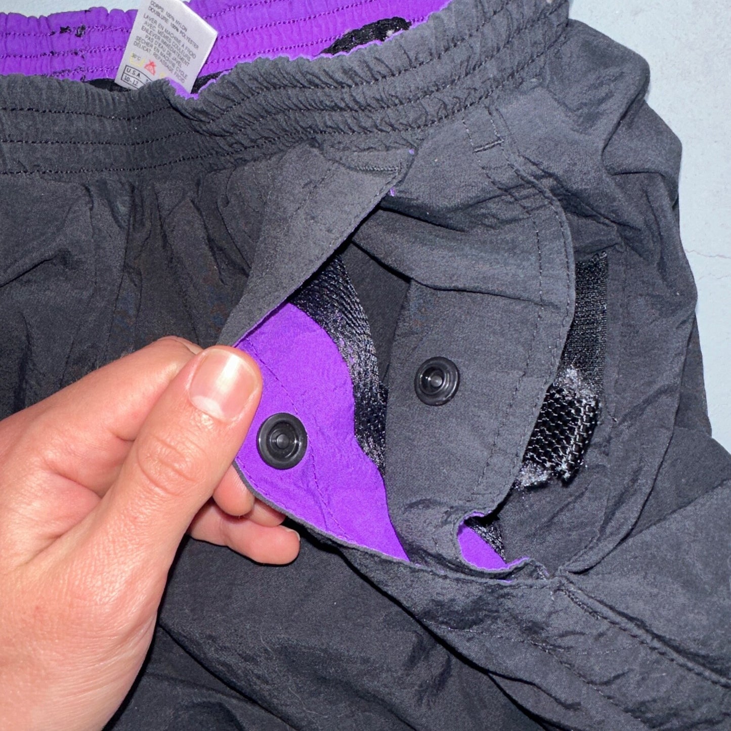 Nike ACG VTG Swim Trunk Mens M Black Cargo Pocket Outdoor Hiking Elastic 90s