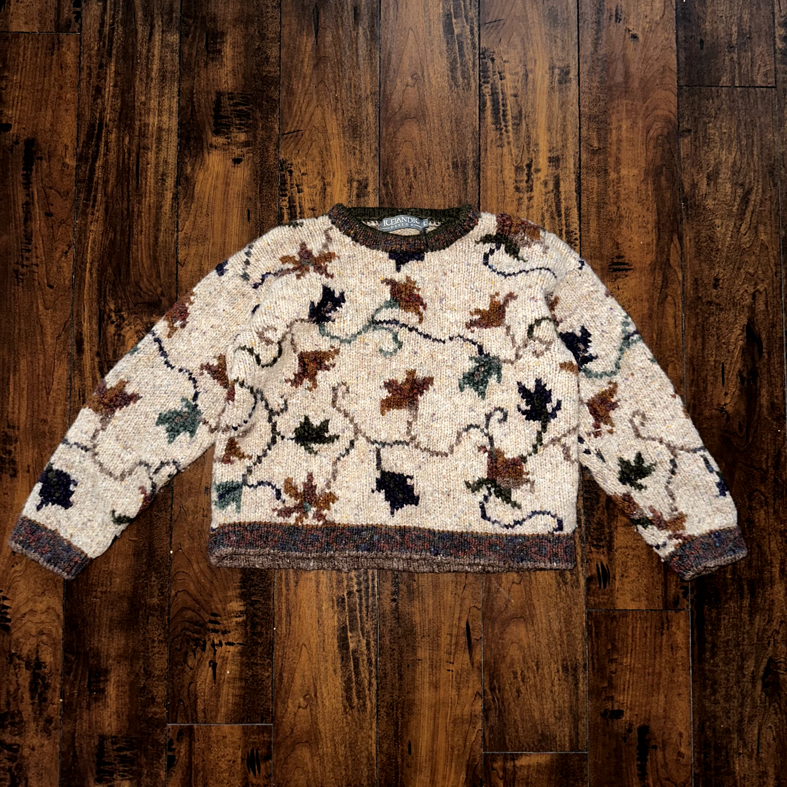 Women's Icelandic Design Sweater SZ Large Cropped Wool Fair 70s 80s Fall Leaves