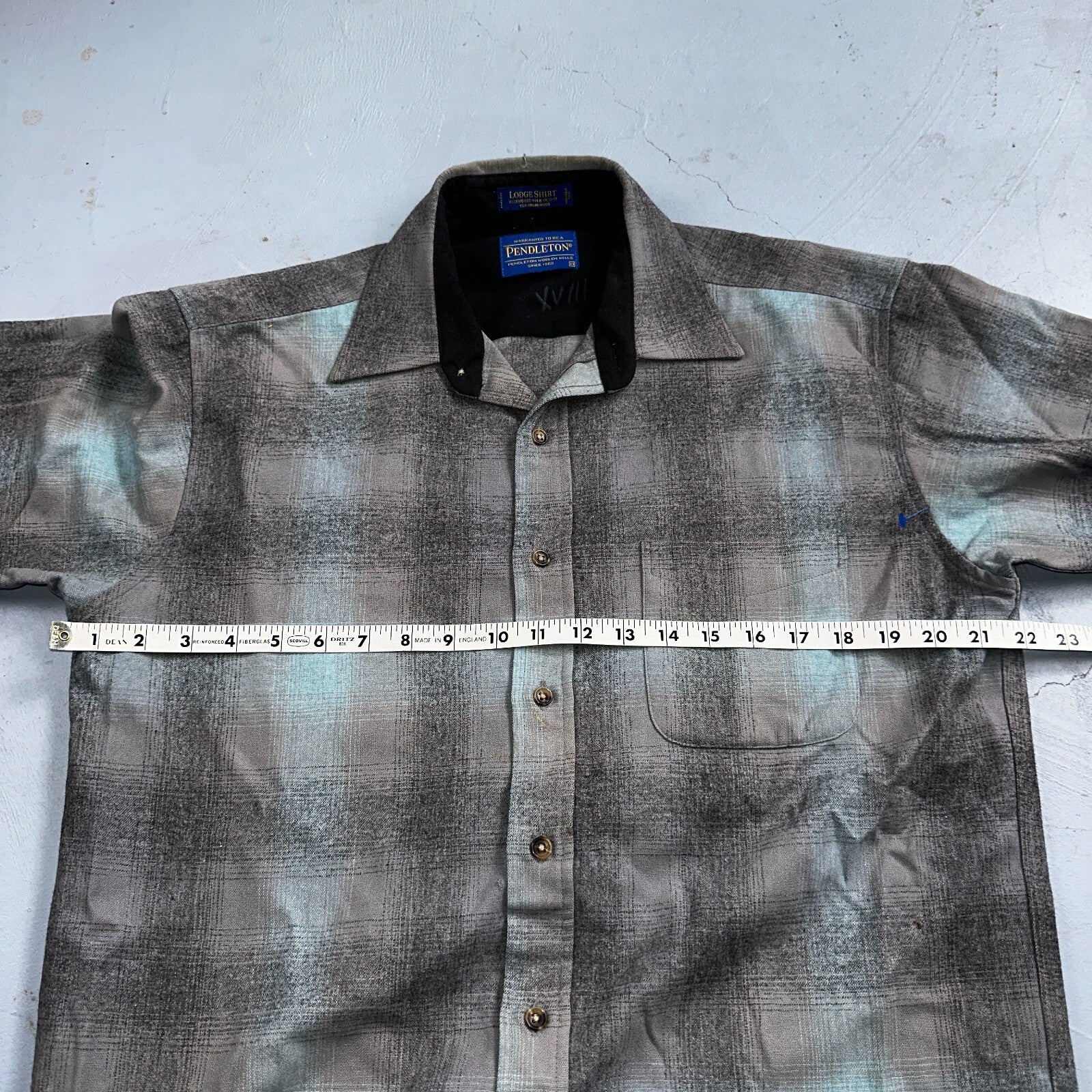 Pendleton Lodge Button Up Shirt Men's Medium Wool Plaid Gray Teal Pocket