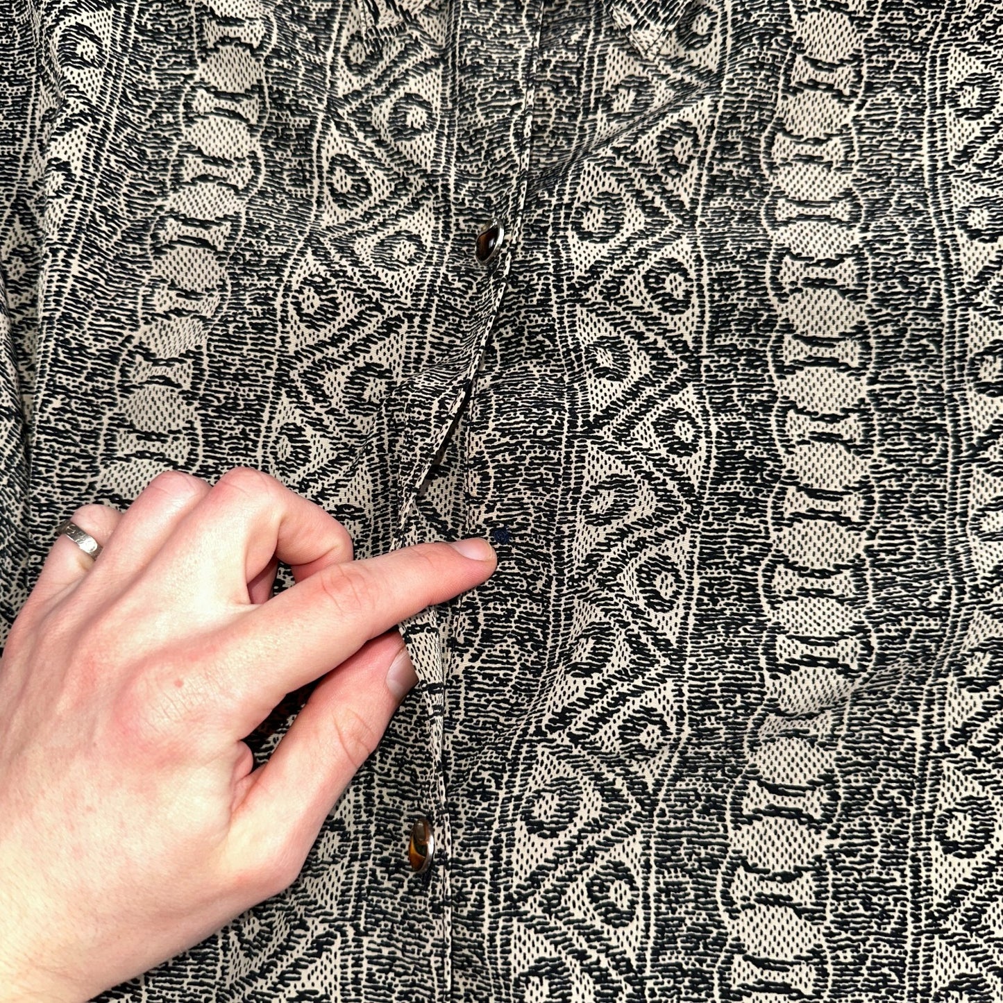 Hawaiian Regular Fit Shirt Men L Gray Geometric Tribal Button Up 80s VTG