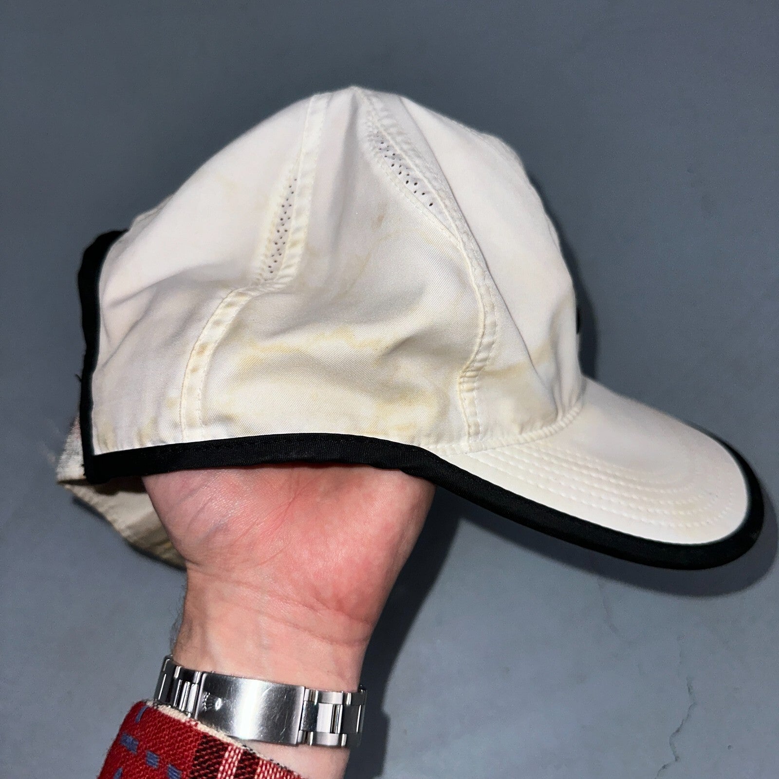 Nike Hat Cap Strap Back Black White Dri Fit Featherlight Golf Center Swoosh Run