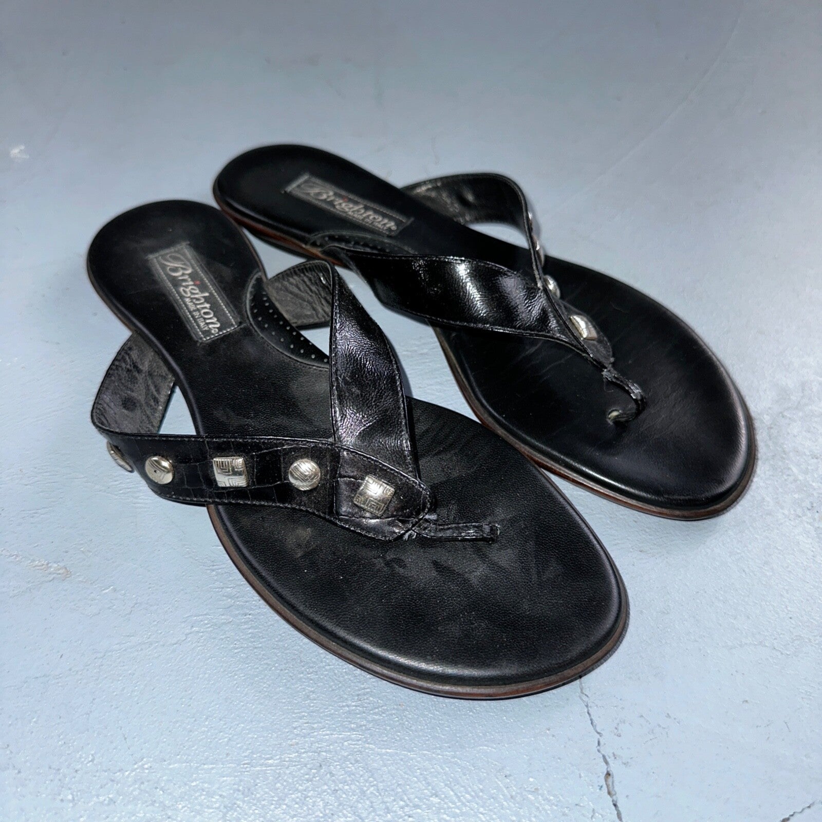 Brighton Womens Black Thong Sandals Size 8 Cute Y2K Made in Italy