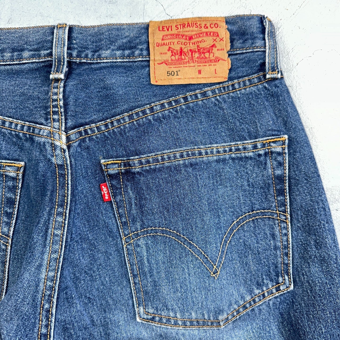 Levis 501 Vintage 90s XX Straight Leg Jeans Y2K Med Wash 33x32 Act 32x31