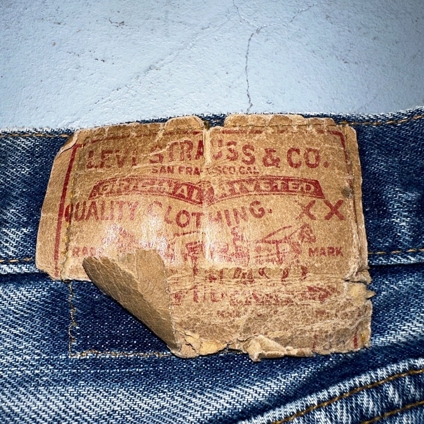 Levis 501 Vintage 80s Redline Selvedge USA XX Jeans Light Wash 32x36 Act 30x31