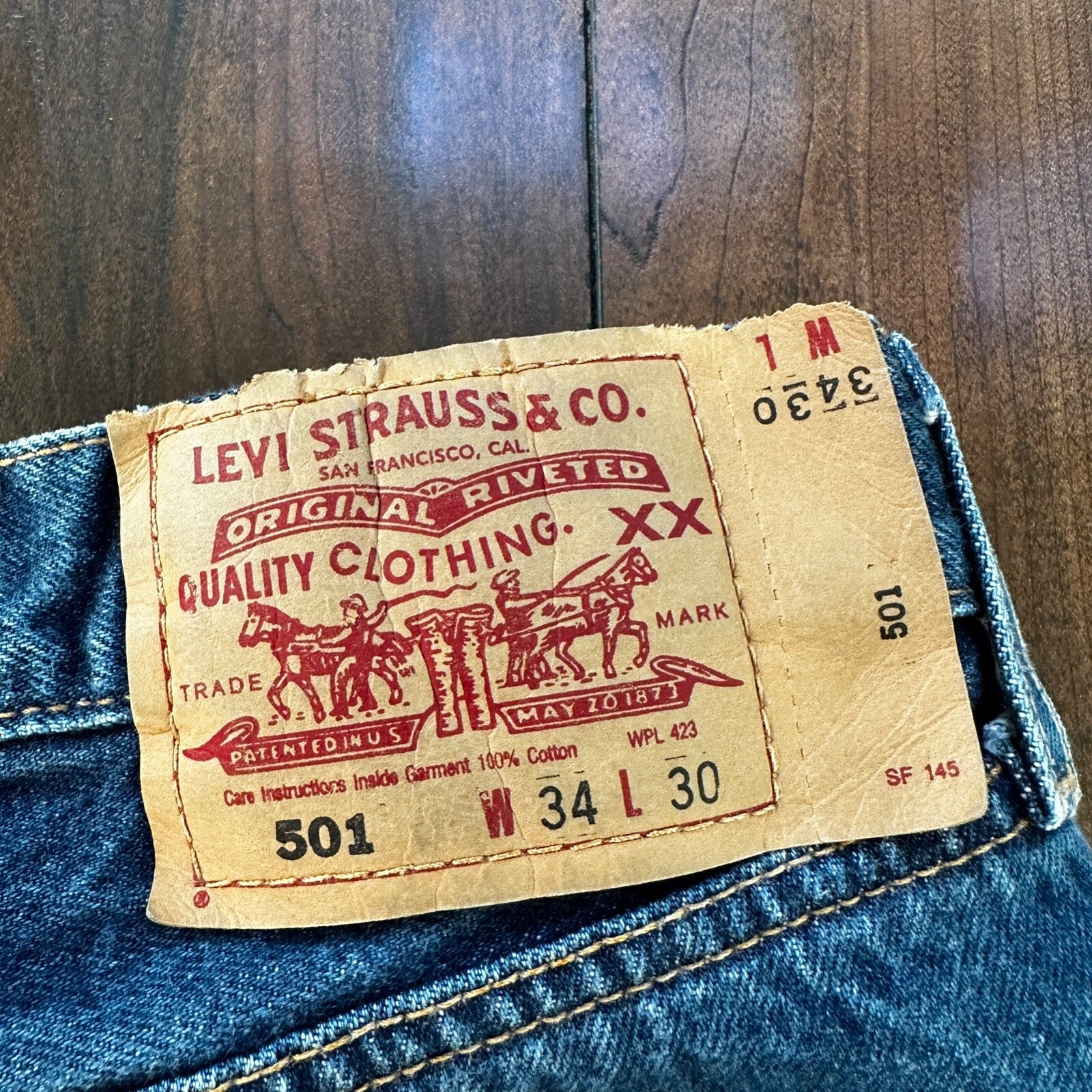 VTG Levis 501 XX Button Fly 90s Y2K Jeans Denim Straight Capri 34x30 Act 31x25