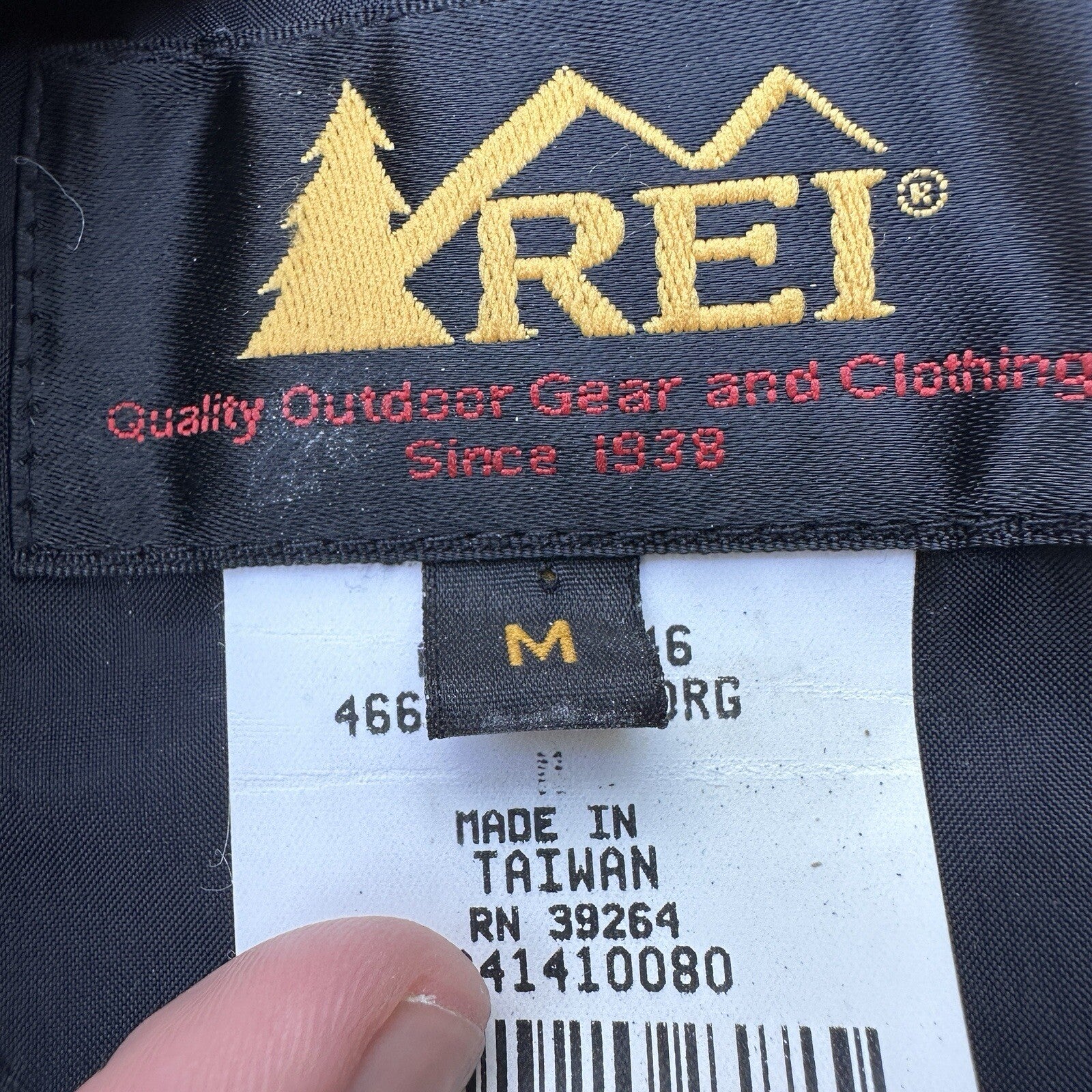 REI VTG Gore-Tex Orange GTX Shell Paclite Waterproof Jacket Mens Medium Black