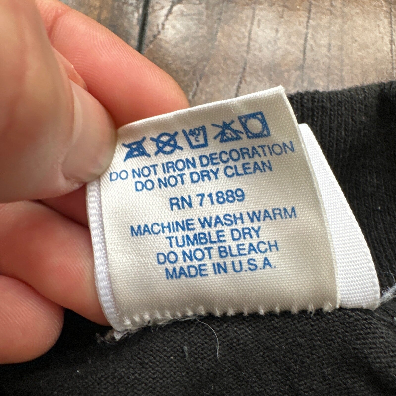 Mickey Mouse Disney Splatter Long Sleeve Black Vintage T Shirt 90s USA Cool