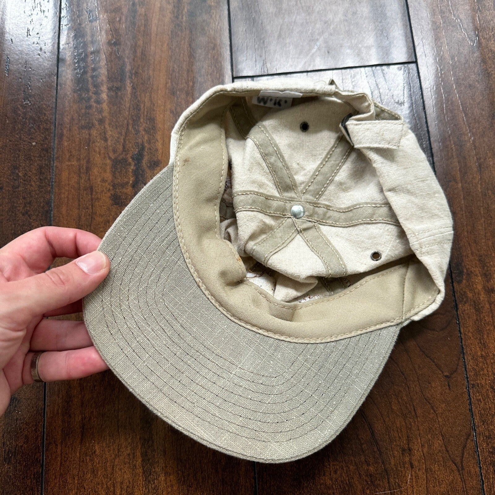 Disney Winnie Pooh and Friends Piglet VTG Hat Cap Snapback 90s USA Beige