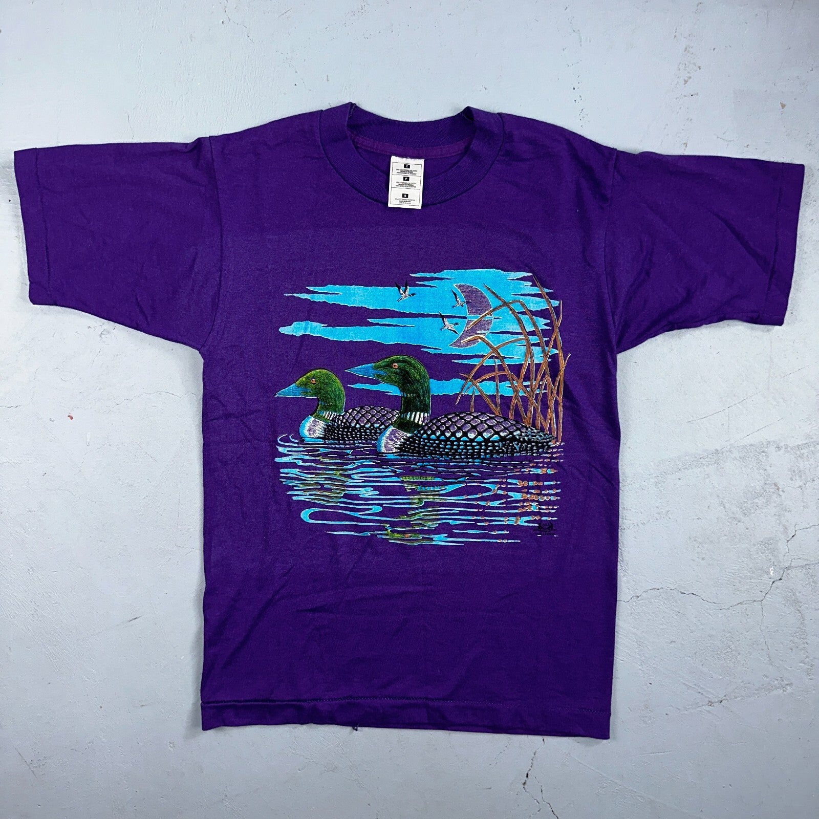 Ducks Mallard 90s VTG T Shirt Purple Lake Small Moon Cartoon Graphic Hunting