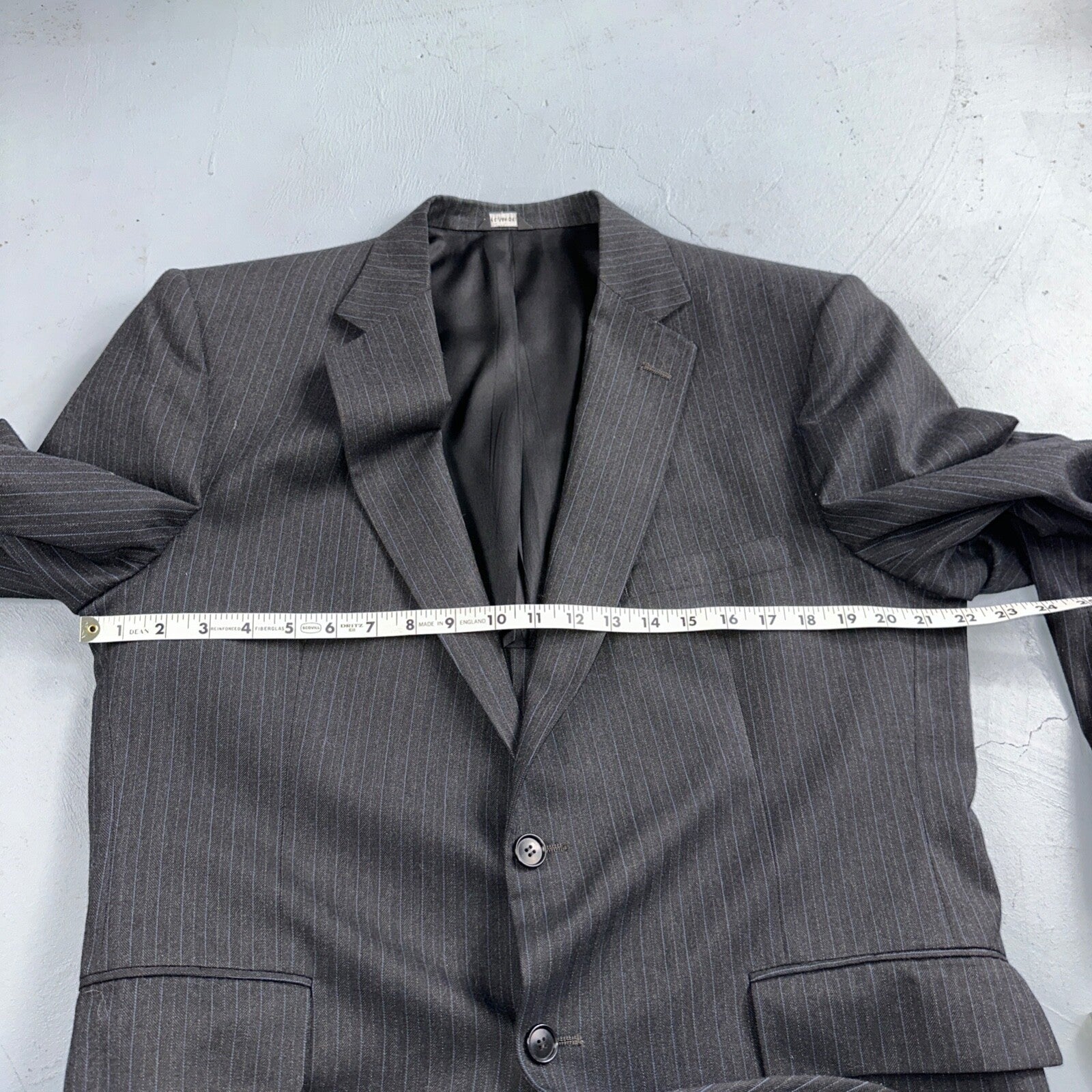 VTG Botany 500 Couture 42 USA MADE 2Pc Black/Gray Pinstriped Wool Suit