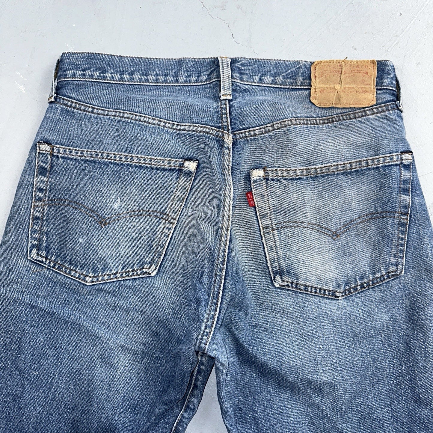 Levis 501 Vintage 80s Redline Selvedge USA XX Jeans Med Wash 35x38 Act 32x33
