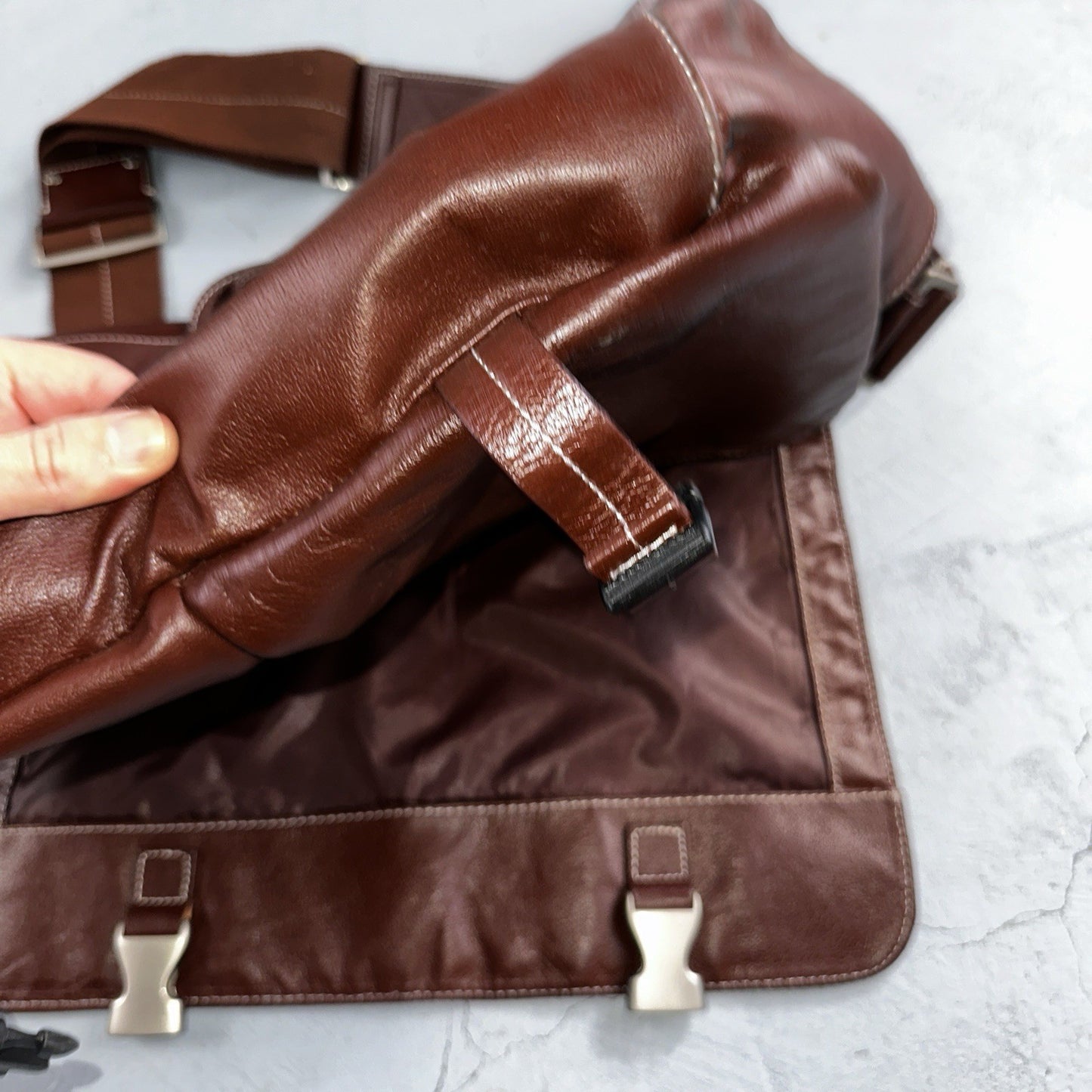 Rich Brown Leather Messenger Satchel Computer Laptop Cross Body Bag