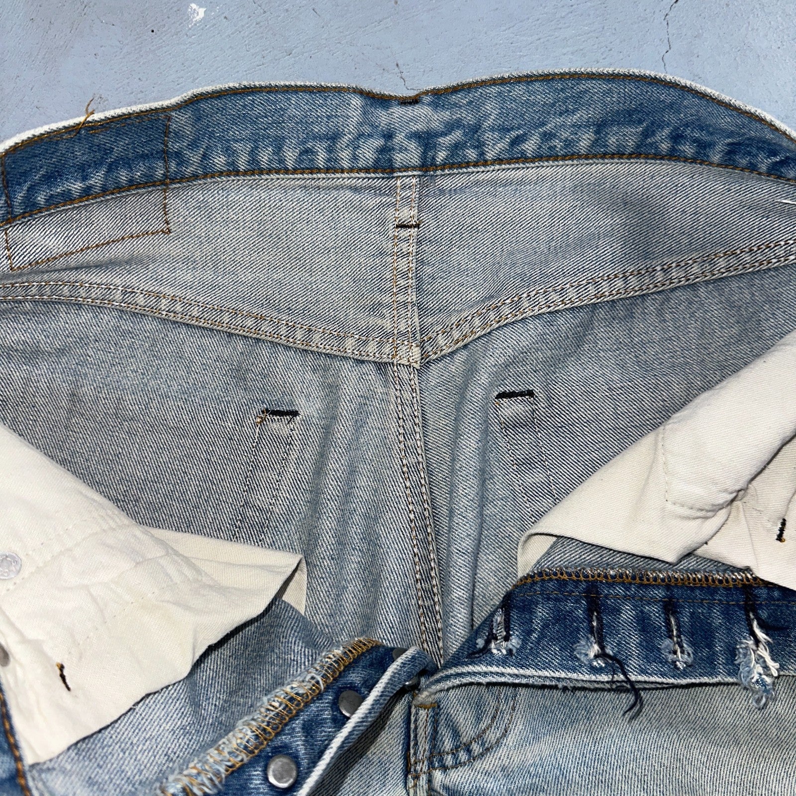 Levis 501 Vintage 80s Redline Selvedge USA XX Jeans Light Wash Worn Act 30x30