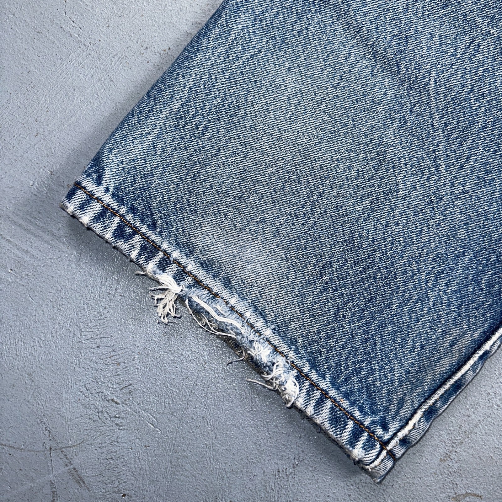 Levis 501 Vintage Y2K 90s XX Straight Leg Jeans Blue Light Wash 33x34 Act 30x31