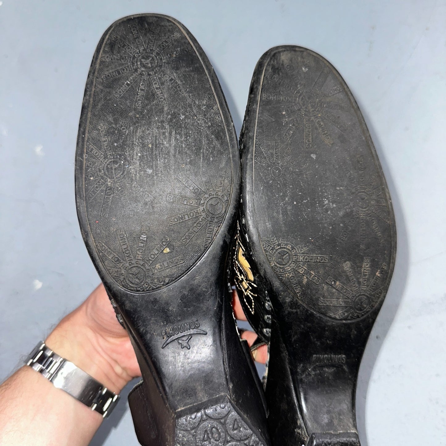 Pikolinos Jerez Black & Tan Perforated Leather Shoes EU 40 Sandal Small Heel