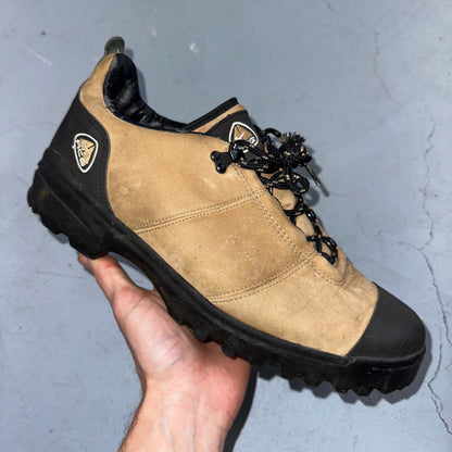 Vtg Nike ACG Womens Suede Leather Hiking Trail Shoes Tan 10 Hiking 185147-221