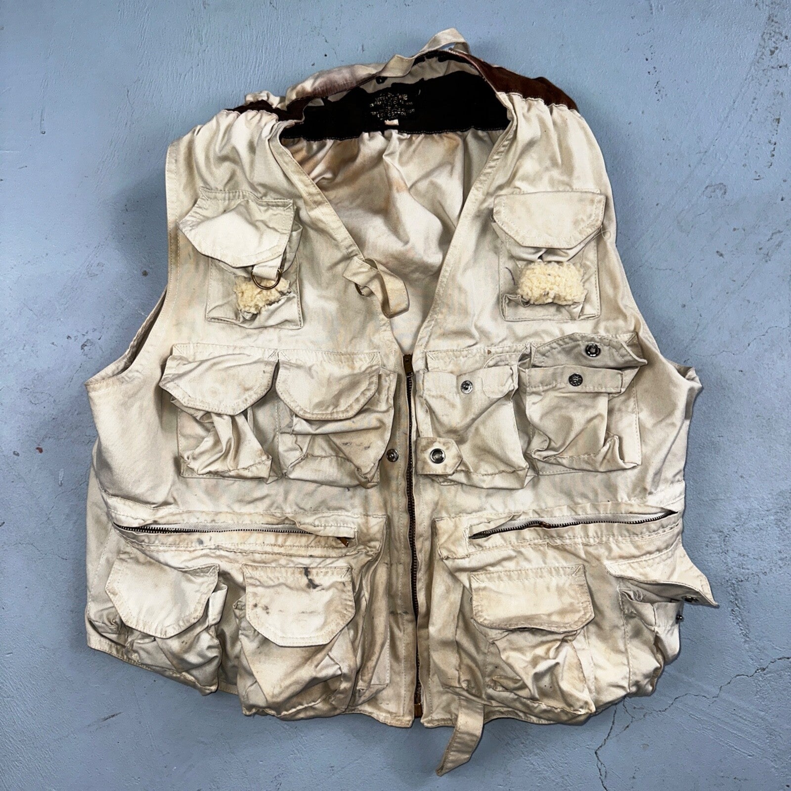 VTG Hurricane Fishing Vest Men's Size L Beige Sleeveless Zip-Up 100% Cotton 70s