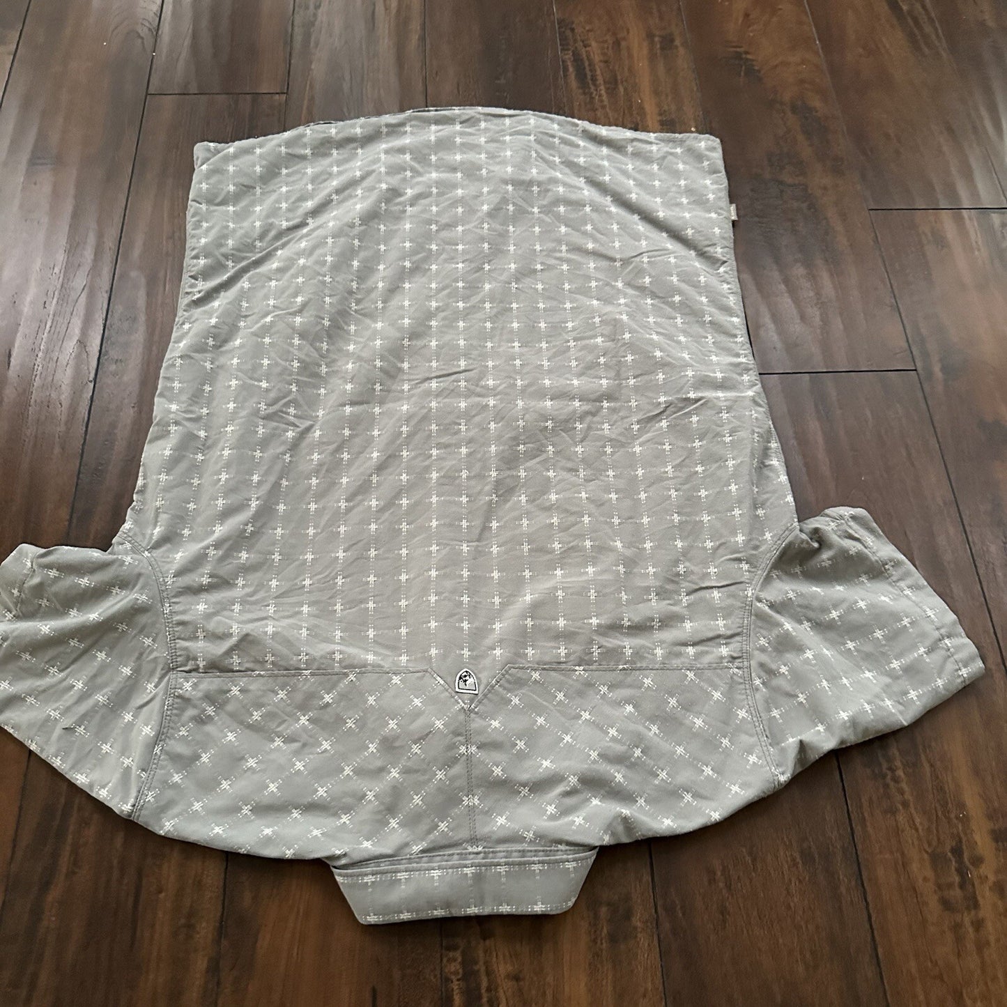 Kühl Men’s Sz. M Gray Button Up Casual Shirt Size Style# 7567 18S Vintage Cross