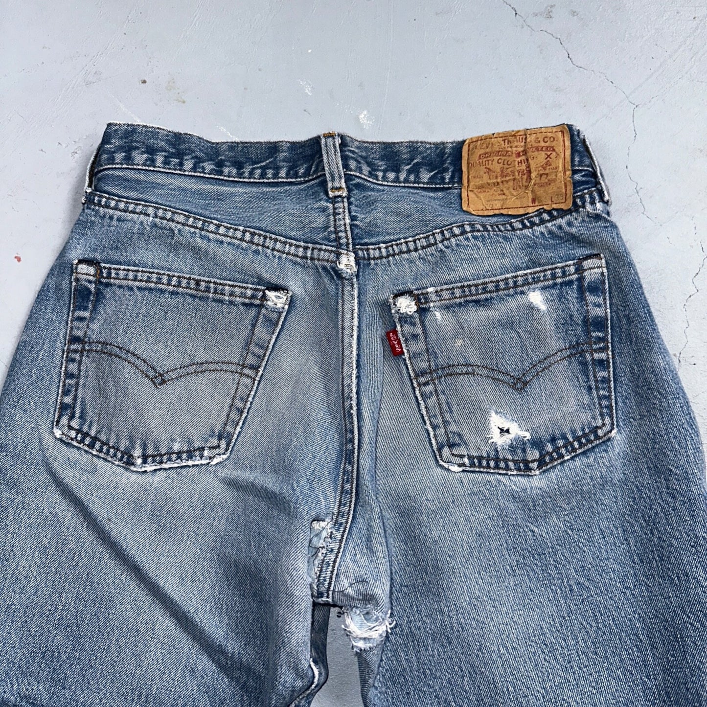 Levis 501 Vintage 80s Redline Selvedge USA XX Jeans Light Wash 32x33 Act 28x28