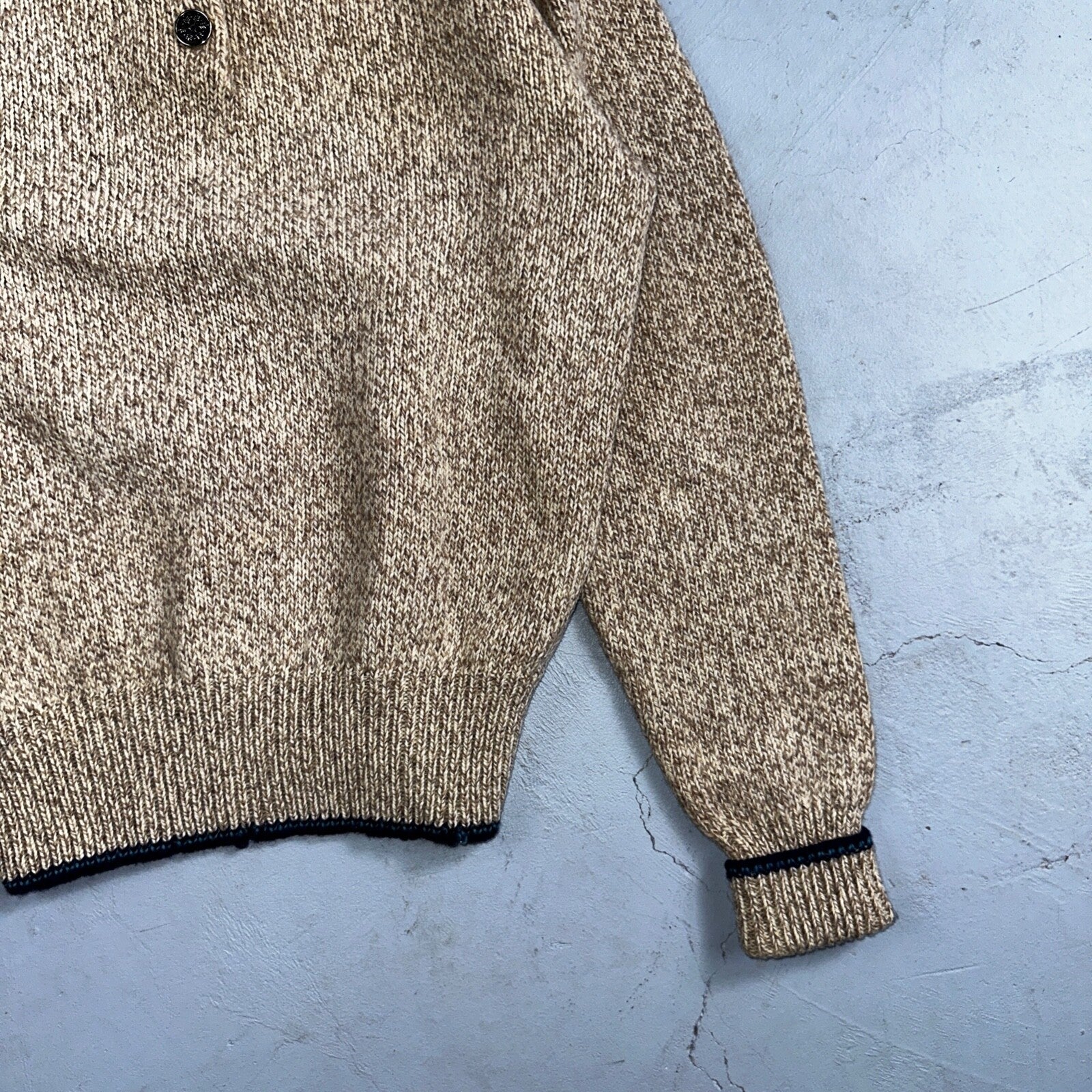 Vintage Woolrich Women's Sweater Size M 85% Wool Chunky Knit Crew Neck Long Slv