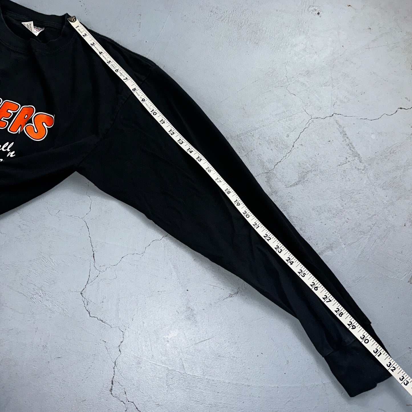 Hooters Beaverton Oregon Long Sleeve Y2K VTG T Shirt Tacky Black PDX Graphic