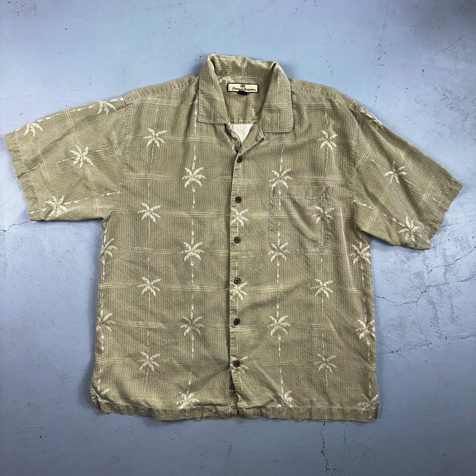 Tommy Bahama Mens L Pineapple Print 100% Silk Hawaiian Camp Loop Collar Shirt