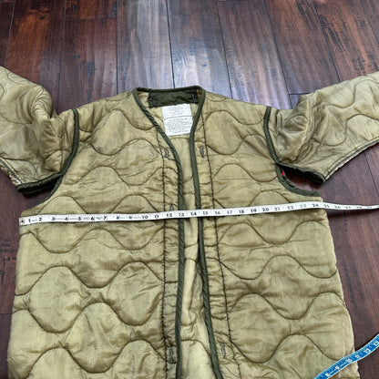 VTG 1970s Military Liner Mens Medium Green Quilted Cold Weather DSA100-74-C-1596