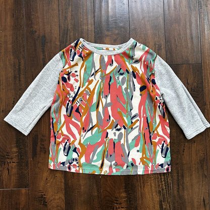 TBDE Top Womens Small S Grey Art Floral Abstract Short Sleeve Sweater Shirt