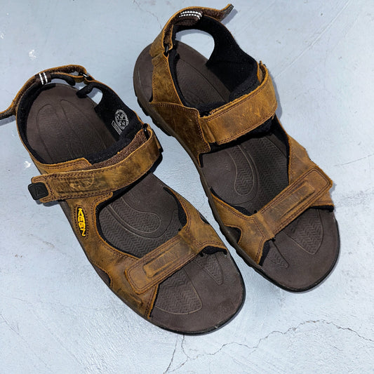 Keen US Mens Size 13 M Targhee III Open Toe Adjustable Waterproof Sandal Brown