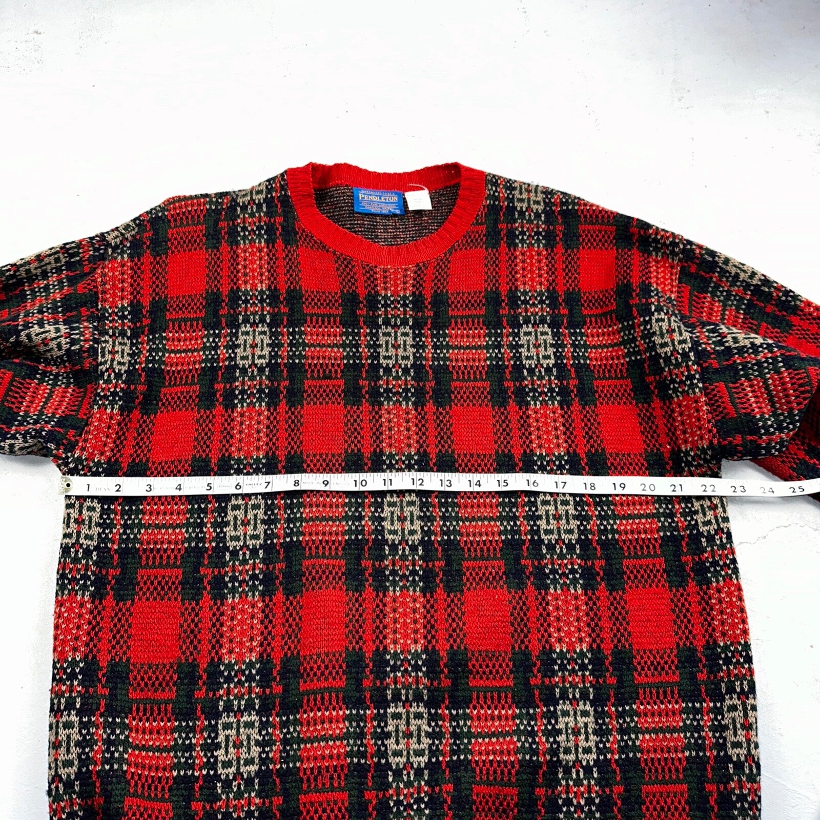 Pendleton VTG 100% Wool Sweater Mens L Plaid Red Oregon USA Preppy Christmas