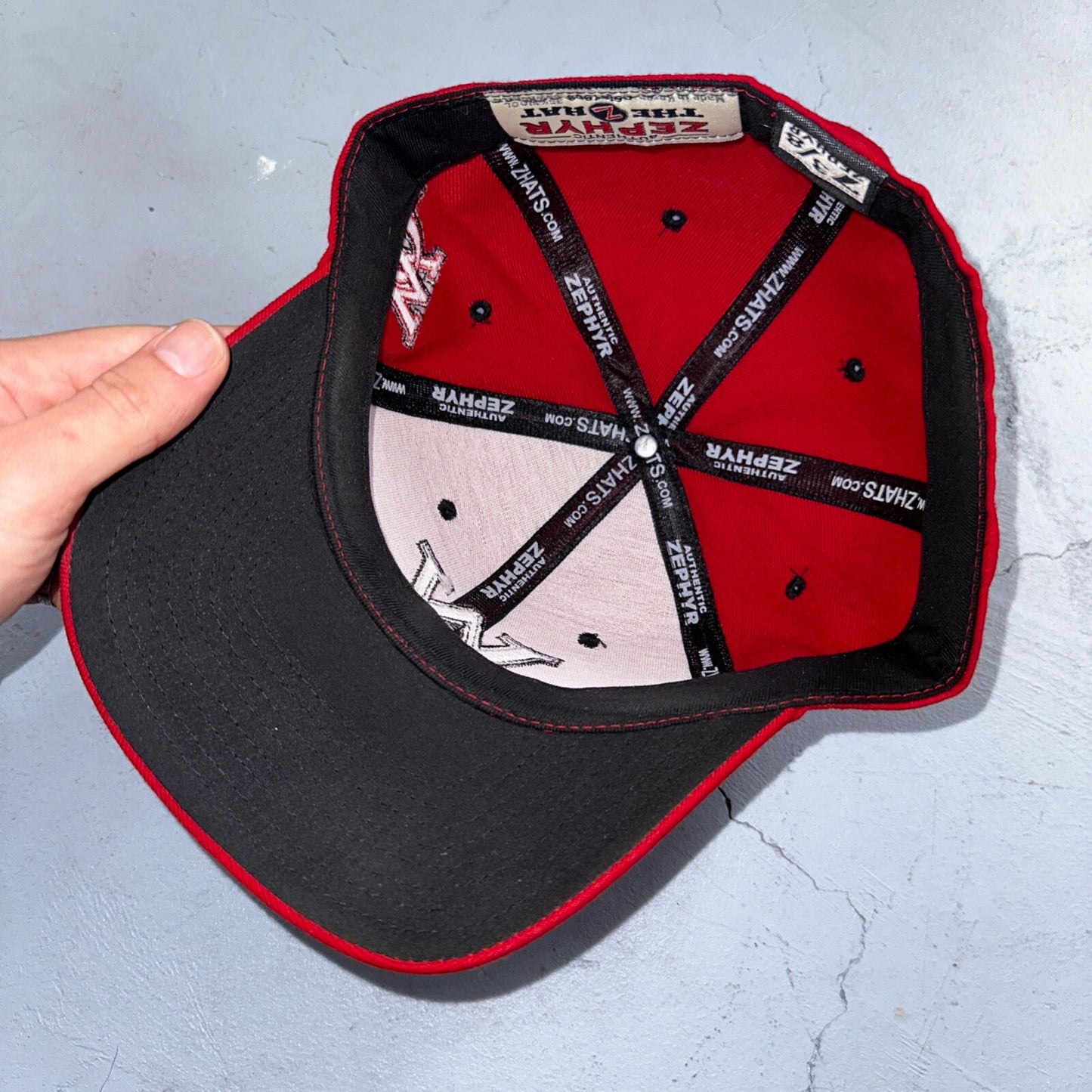 Wisconsin Badgers Red Snap Back Baseball Trucker Hat Cap VTG Zephyr Korea 80s
