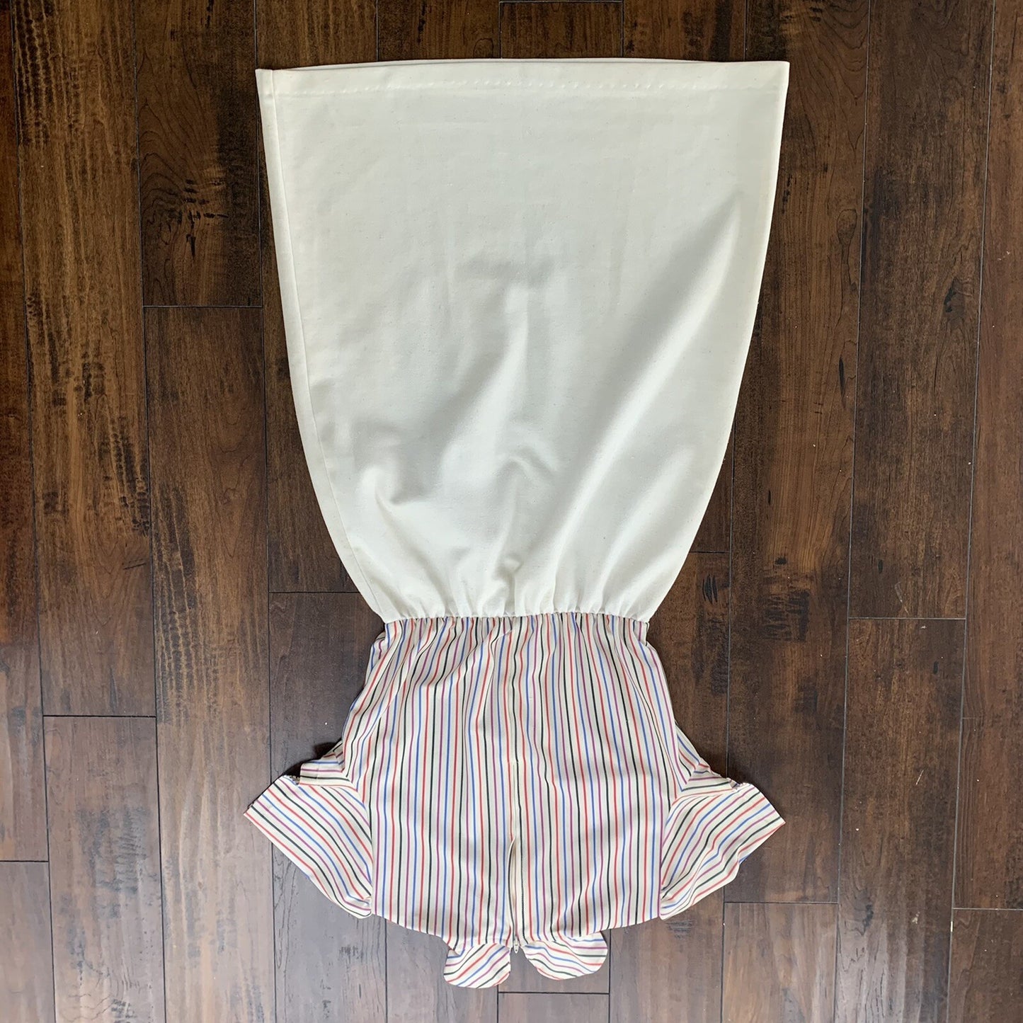 Vintage Mijoi White Striped Business Dress With Short sleeve Shoulder Button 80s