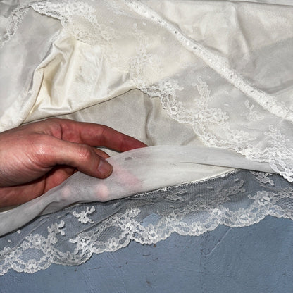 Vintage 1970s Kayser Lingerie Slip Dress Sleepwear Full Sweep Nightgown Lace 70s