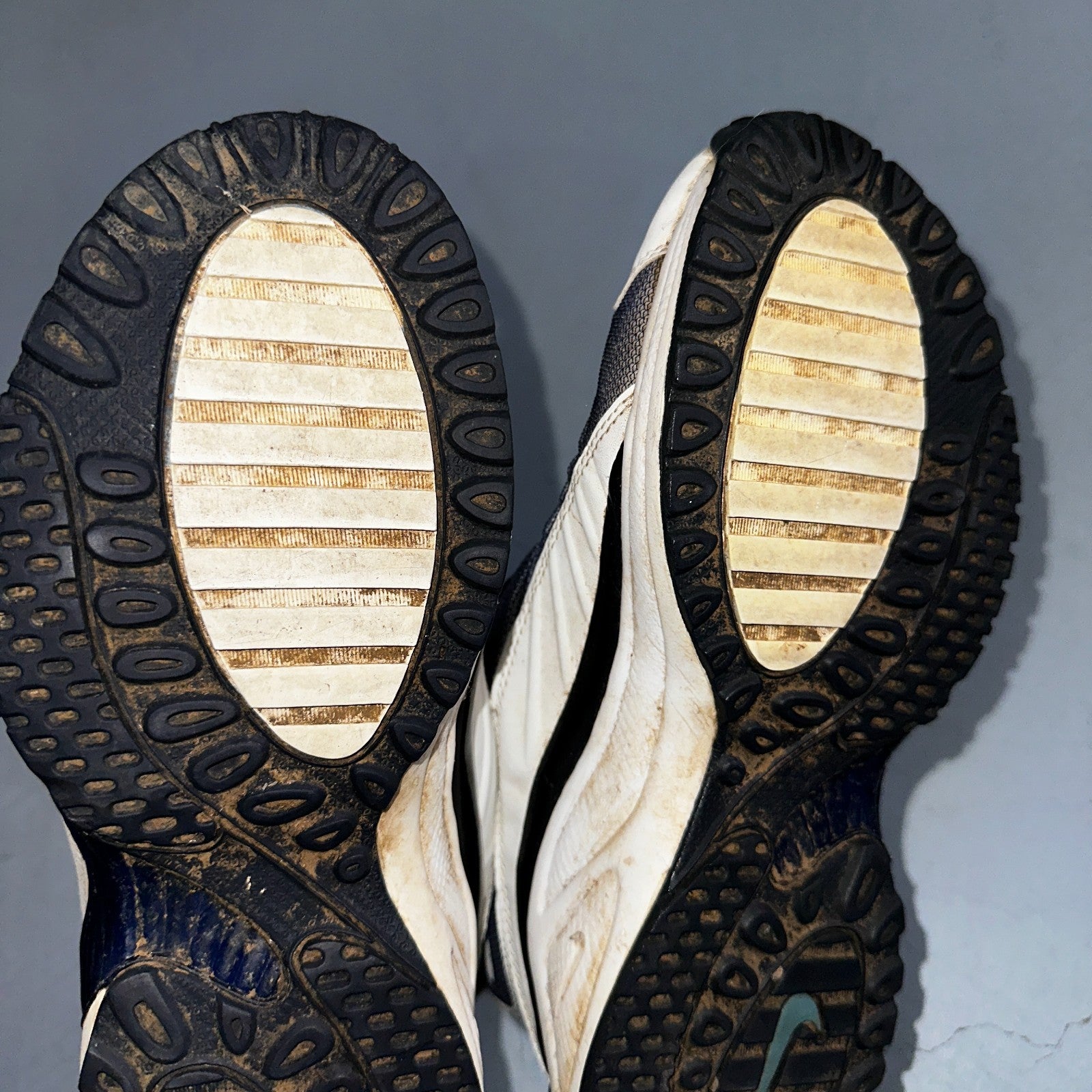 Vintage Nike Trainer Mens White Purple Size 10 USA Leather Sneaker 303901 Y2K