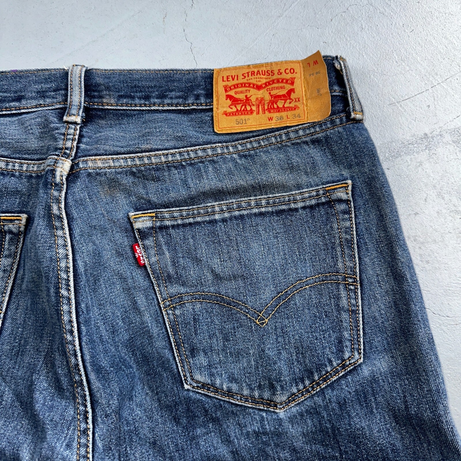 Levis 501 Y2K XX Straight Leg Jeans Blue VTG Med Wash 36x34 Act 37x32