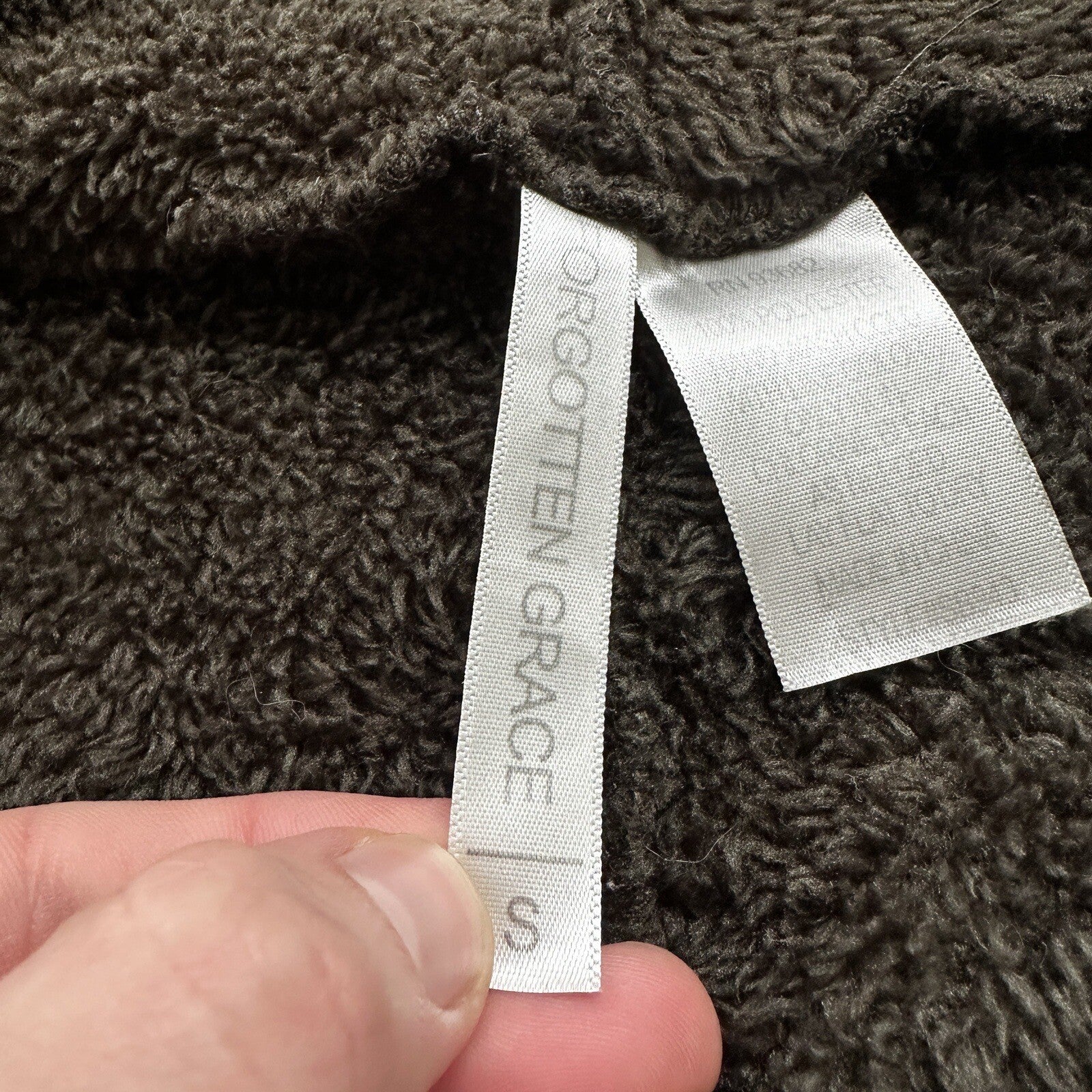 Forgotten Grace Furry Cardigan Womens Medium Green Open Front Athleisure Cozy