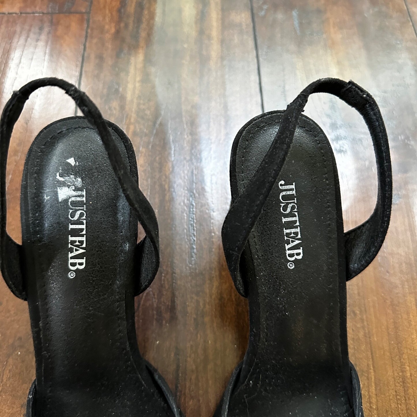 Jacqueline Ferrar Black Pumps Kitten Heel size 9 M