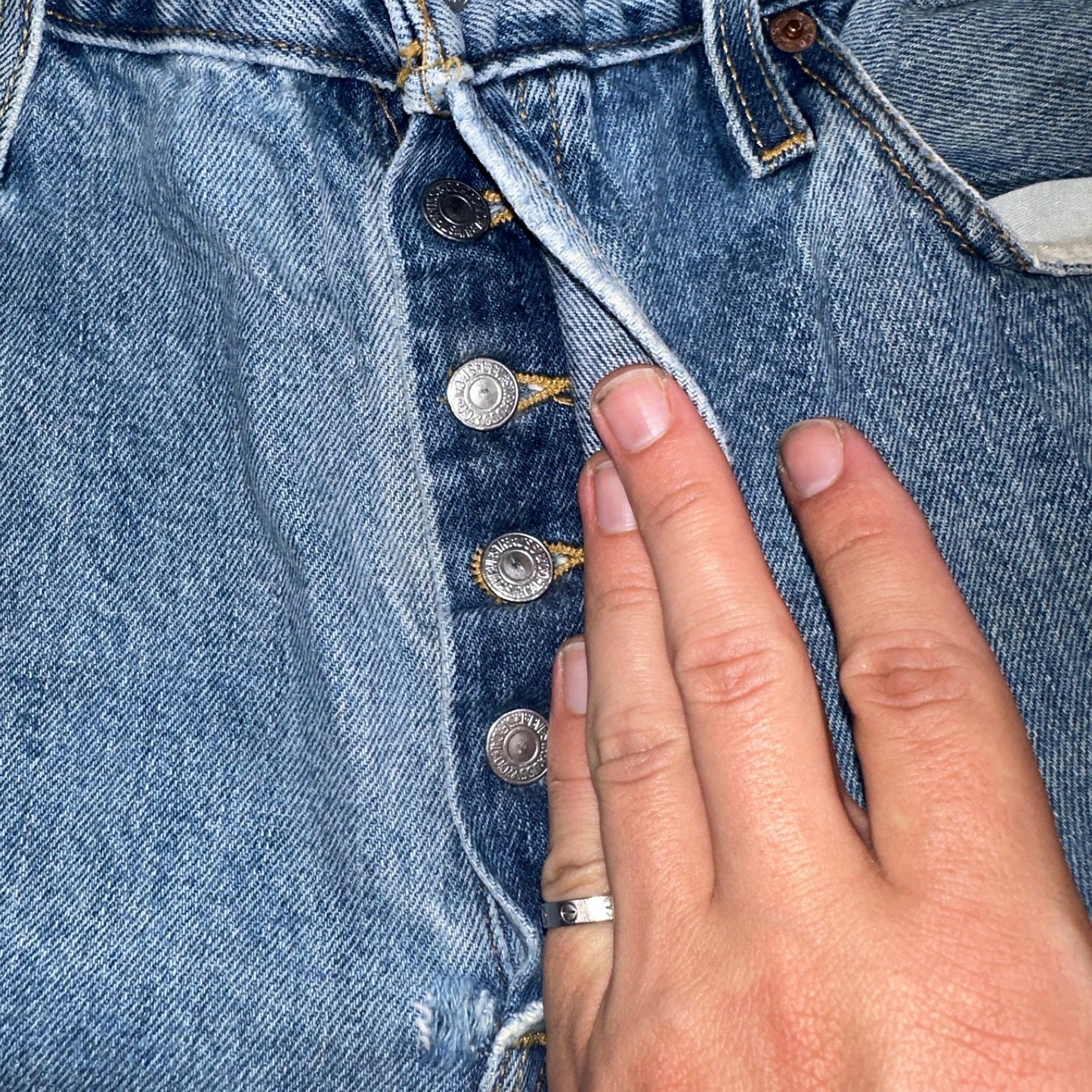 Levis 501 Vintage 90s Y2K Straight Leg Jeans Blue Light Wash 35x32 Act 34x31