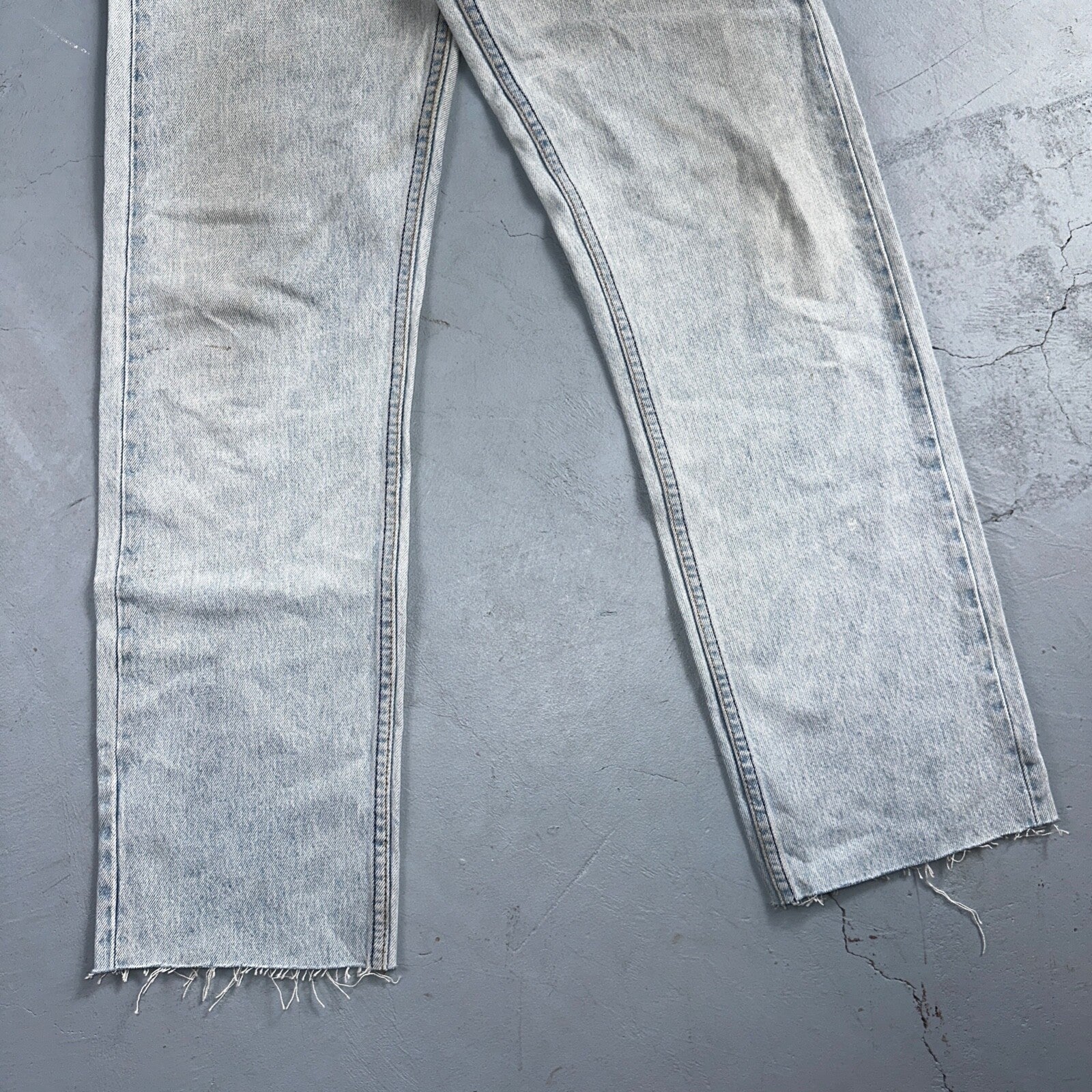 Levis 501 Vintage 90s USA XX Straight Leg Jeans Blue Light Wash 30x34 Act 28x29