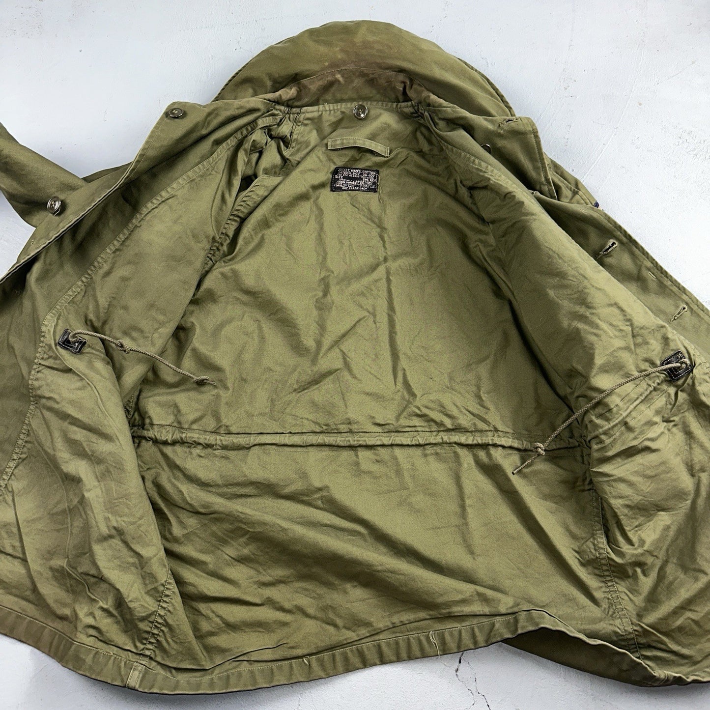 Vintage US Military OG-107 Cotton Sateen Wind  Jacket Small Regular 1961 Patches