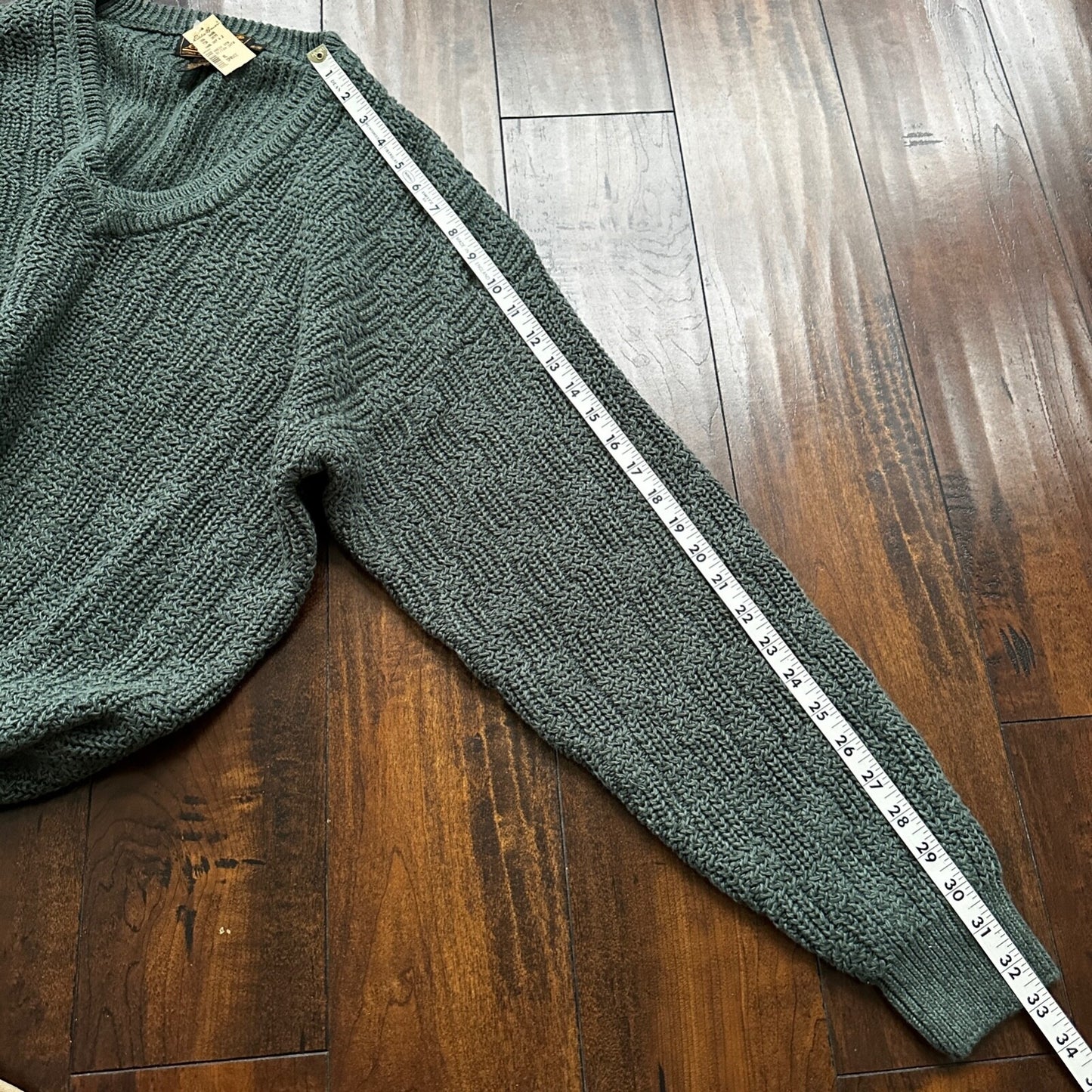 VTG Eddie Bauer Chunky Outdoor Green Knit Sweater M 90s Preppy Cardigan V Neck