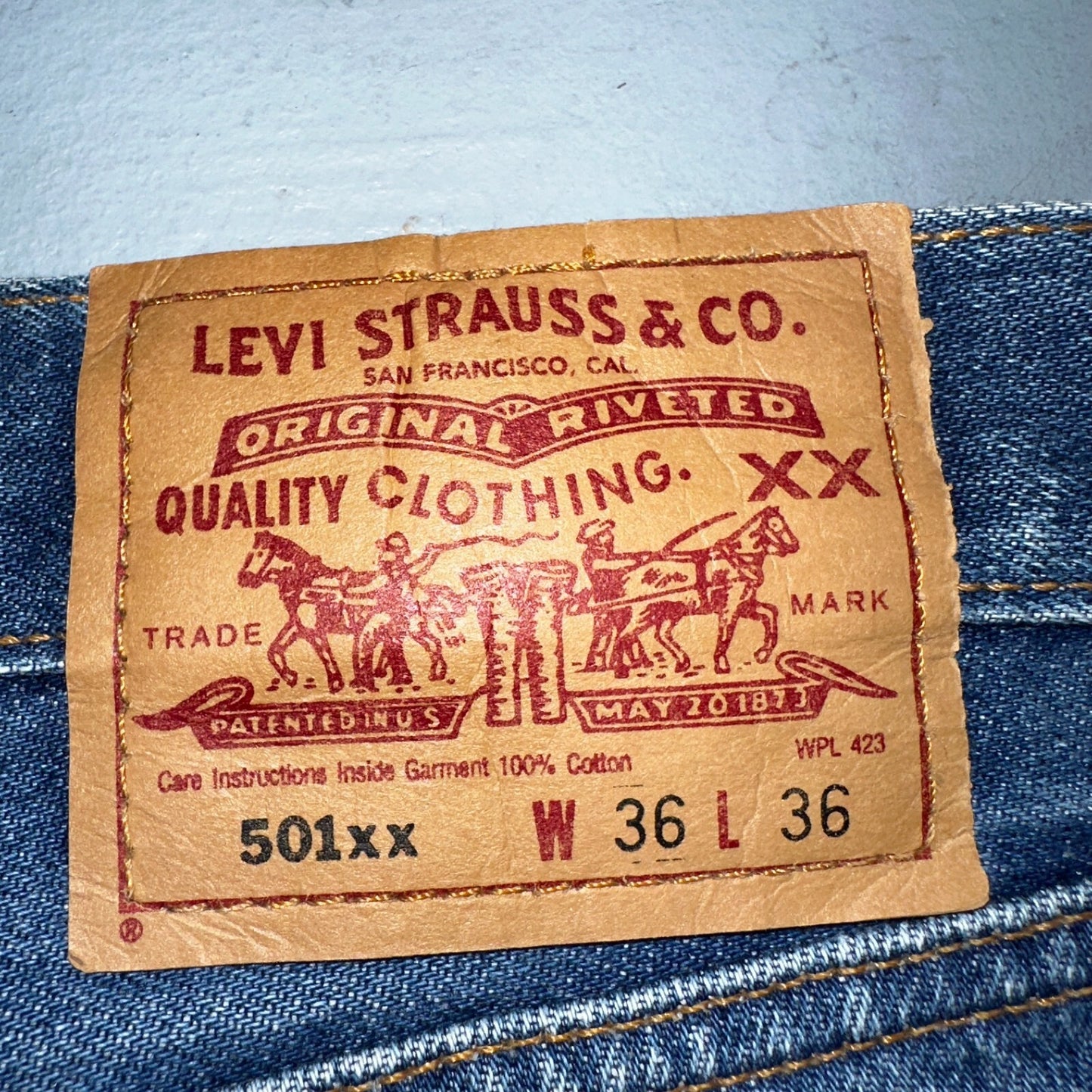 Levis 501 Vintage Y2K Mexico Straight Leg Jeans 36x36 90s Med Wash Act 36x32