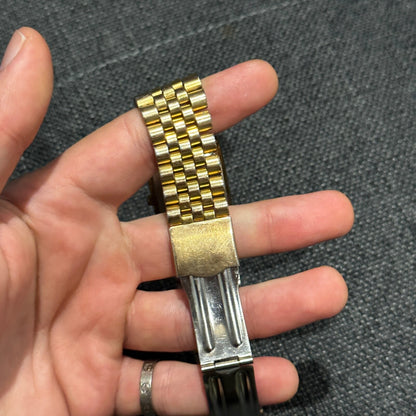 Ladies ELGIN Classic Gold Tone Petite Dress/Casual Bracelet Watch VTG Square