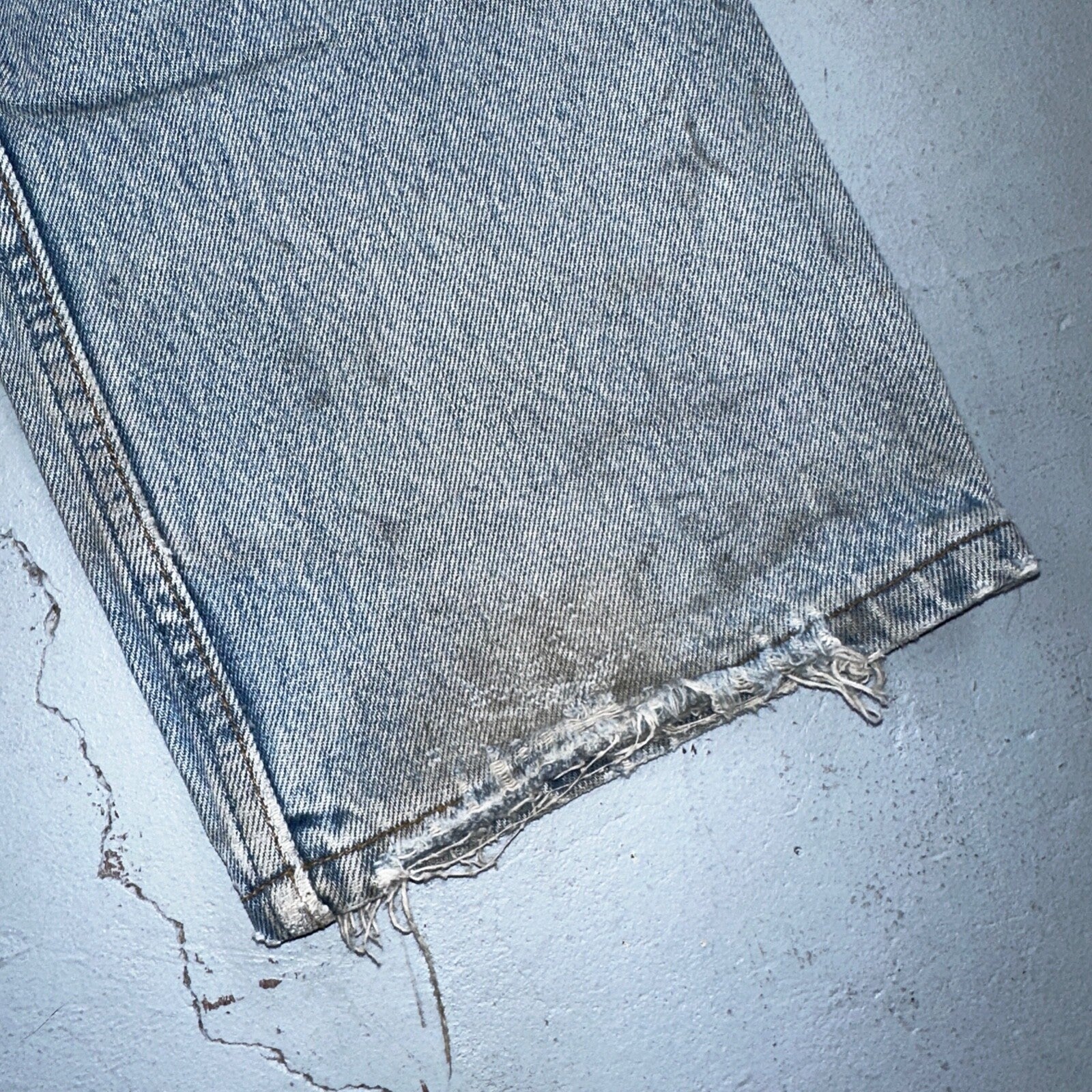 Levis 501 Vintage 90s USA XX Straight Leg Jeans Blue Thrashed 34x34 Act 33x32