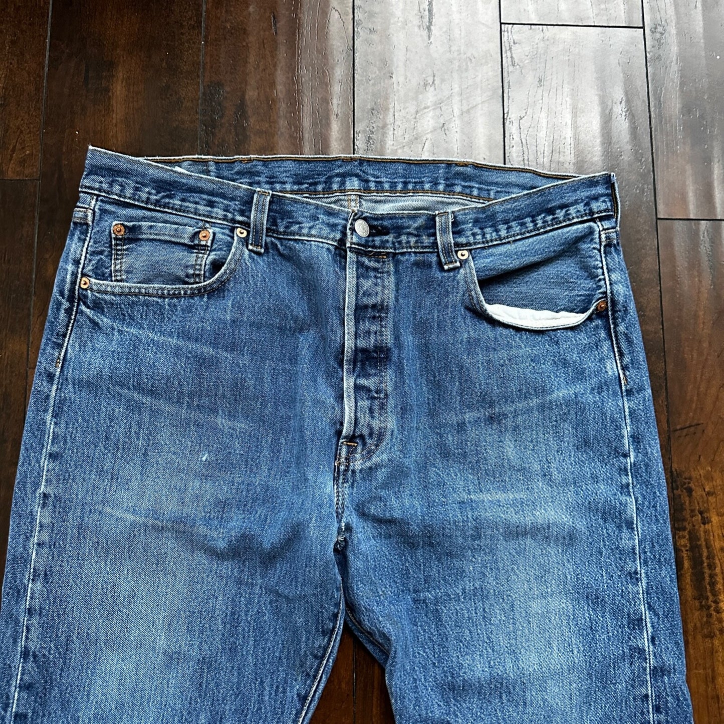 Levis 501 Vintage Y2K Straight Leg XX 2000s Jeans 38x32 Med Wash Act 37x30