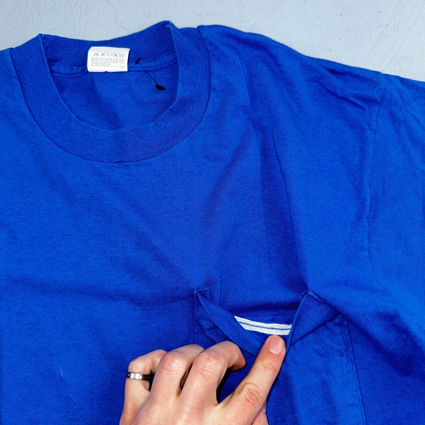 FOTL Blank 90s VTG T Shirt USA Pocket Blue Basic Simple Single Stitch Selvedge